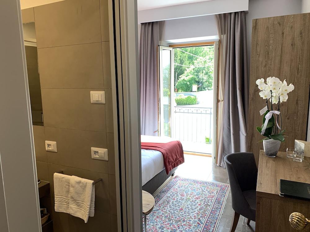 Classic Room, Balcony photo 2