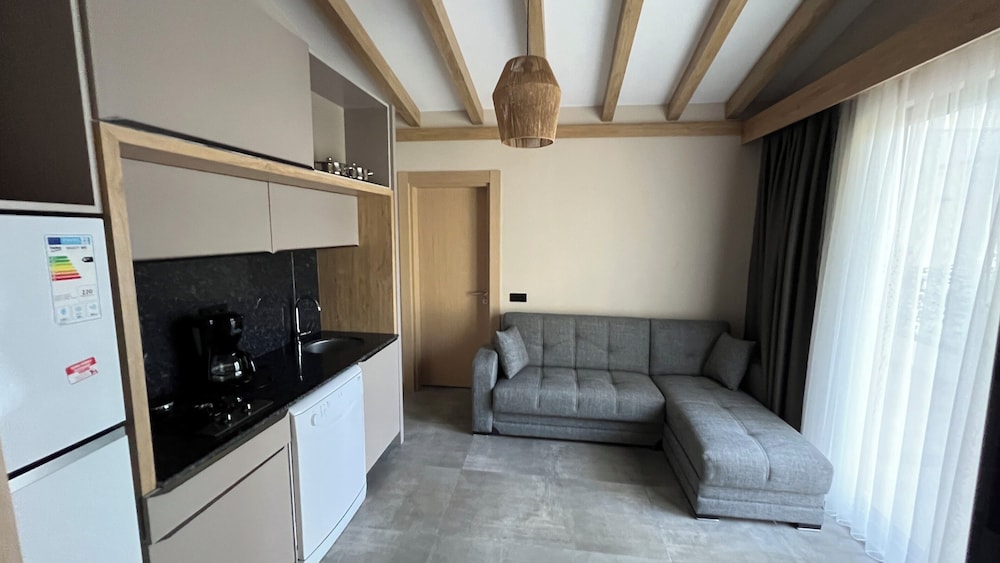 Family Apartment, Balcony, Garden View photo 2