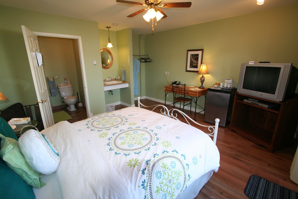Comfort Room, 1 Queen Bed photo 2