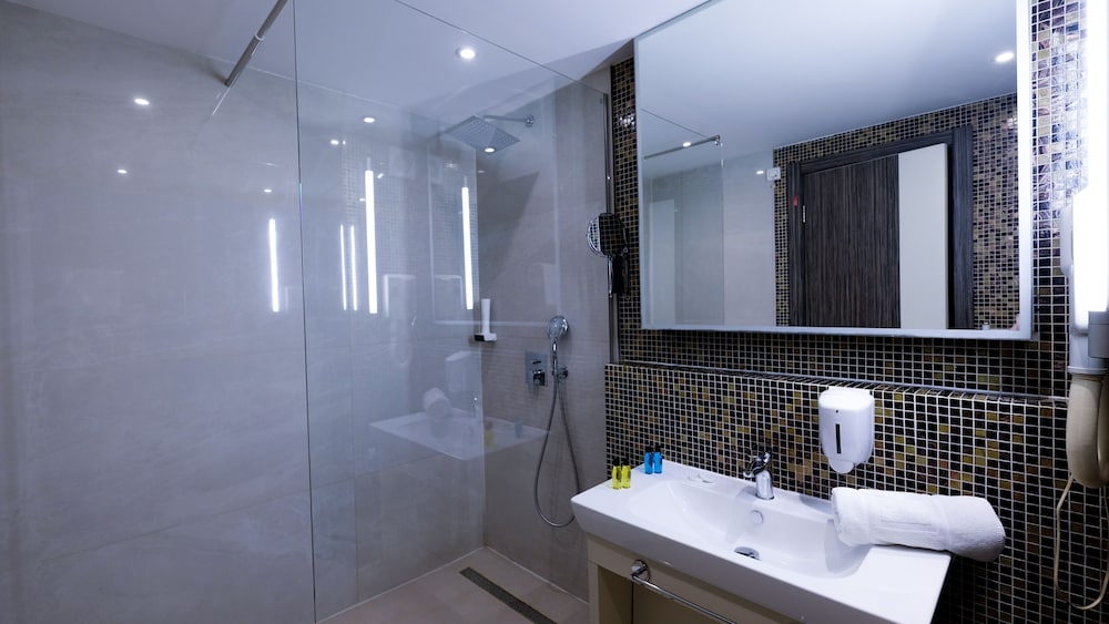 Deluxe Triple Room - Photo 3