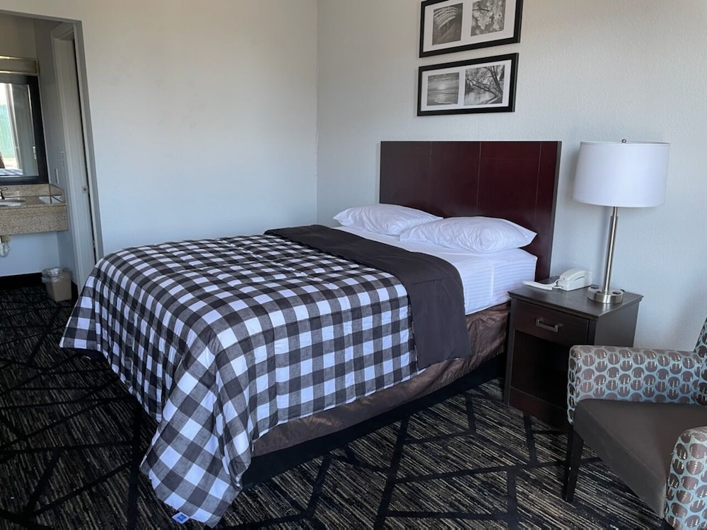 Standard Room, 1 Double Bed, Smoking photo 3