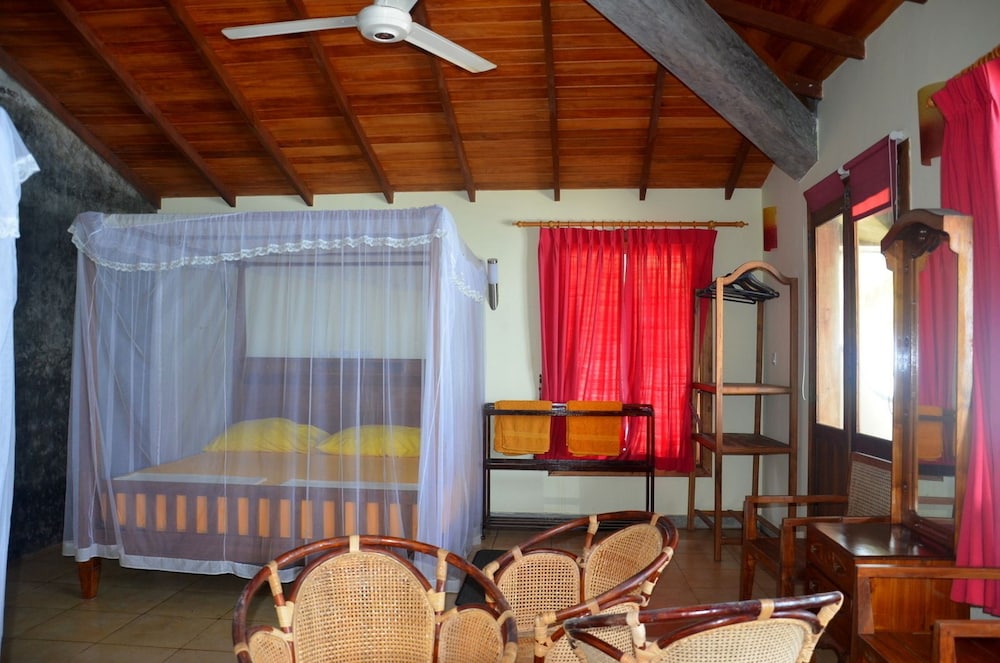 Romantic Suite, 1 Bedroom, Beach View, Sea Facing
