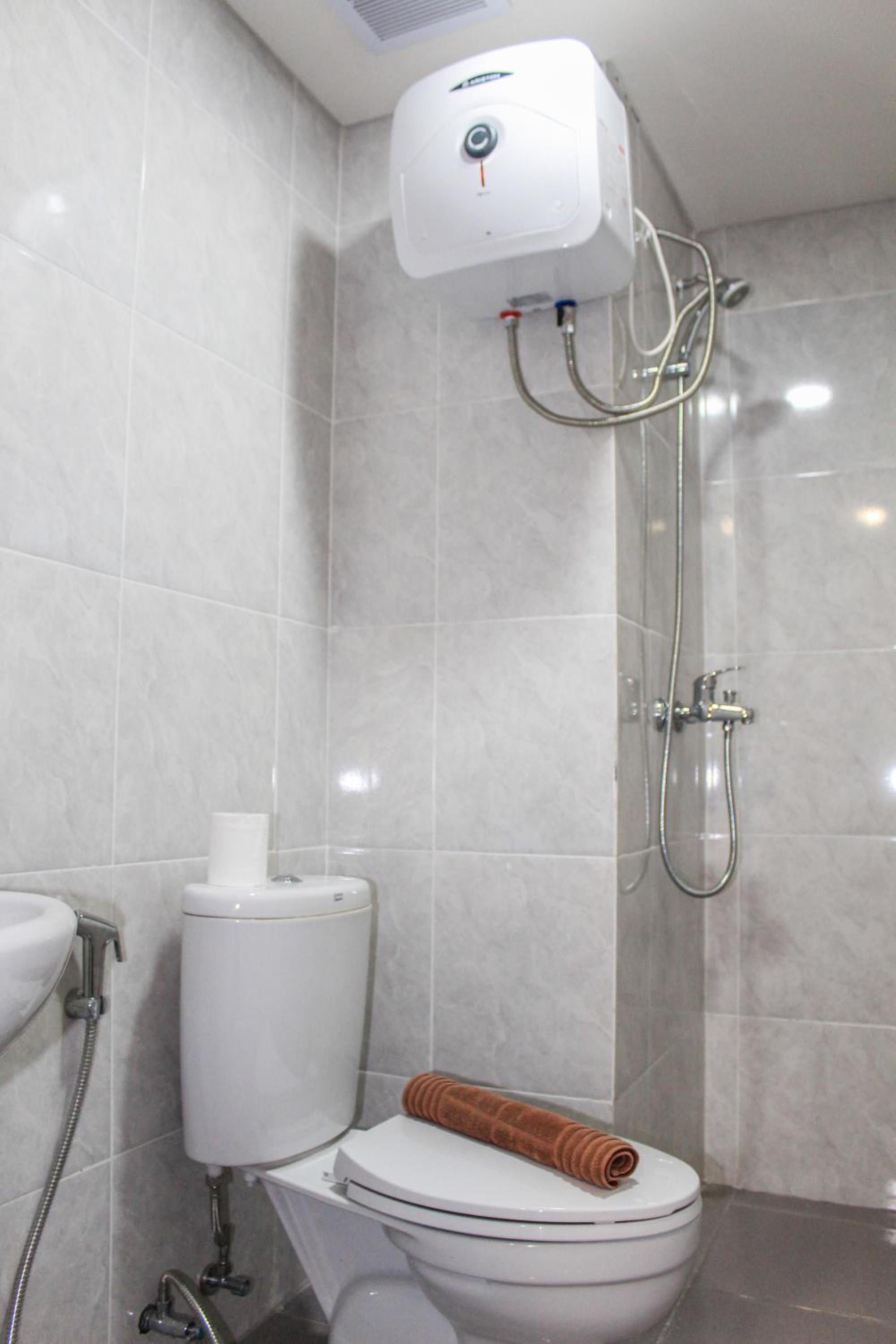 Studio Apartment photo 3