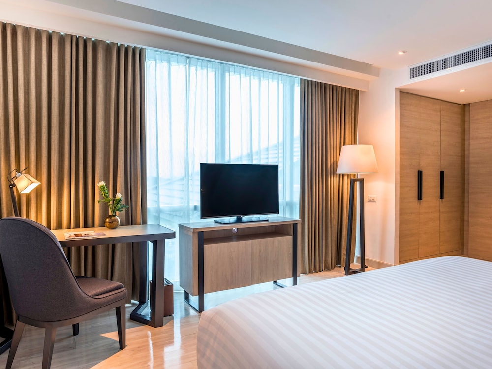 Executive Room, 1 King Bed photo 3