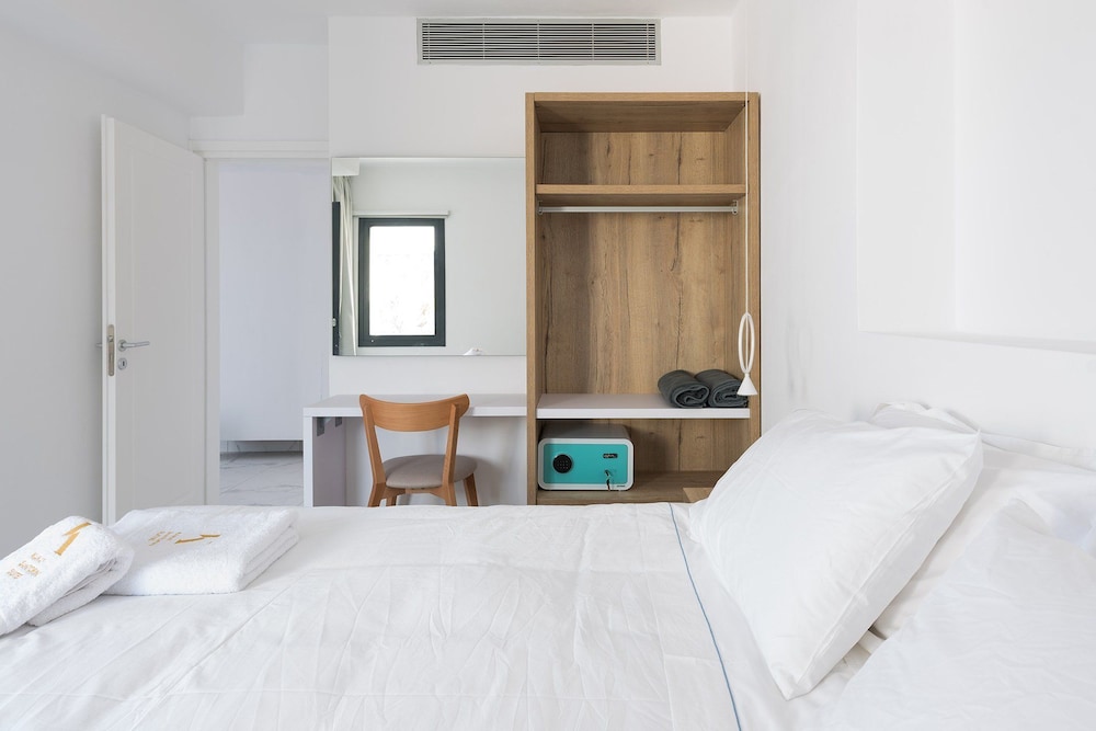 Deluxe Two-Bedroom Suite with Private Pool - 585°