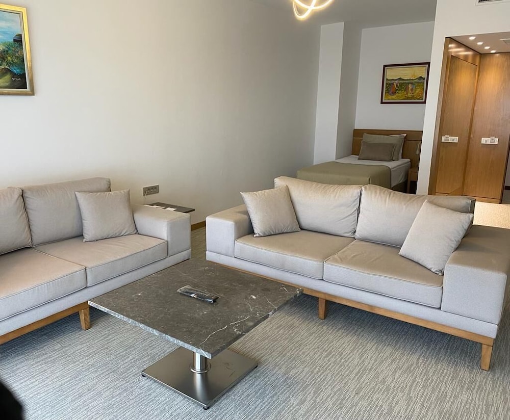 Executive Suite, Balcony, Sea View - Photo 4