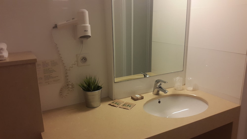 Double Room, 1 Queen Bed, Sea side photo 3