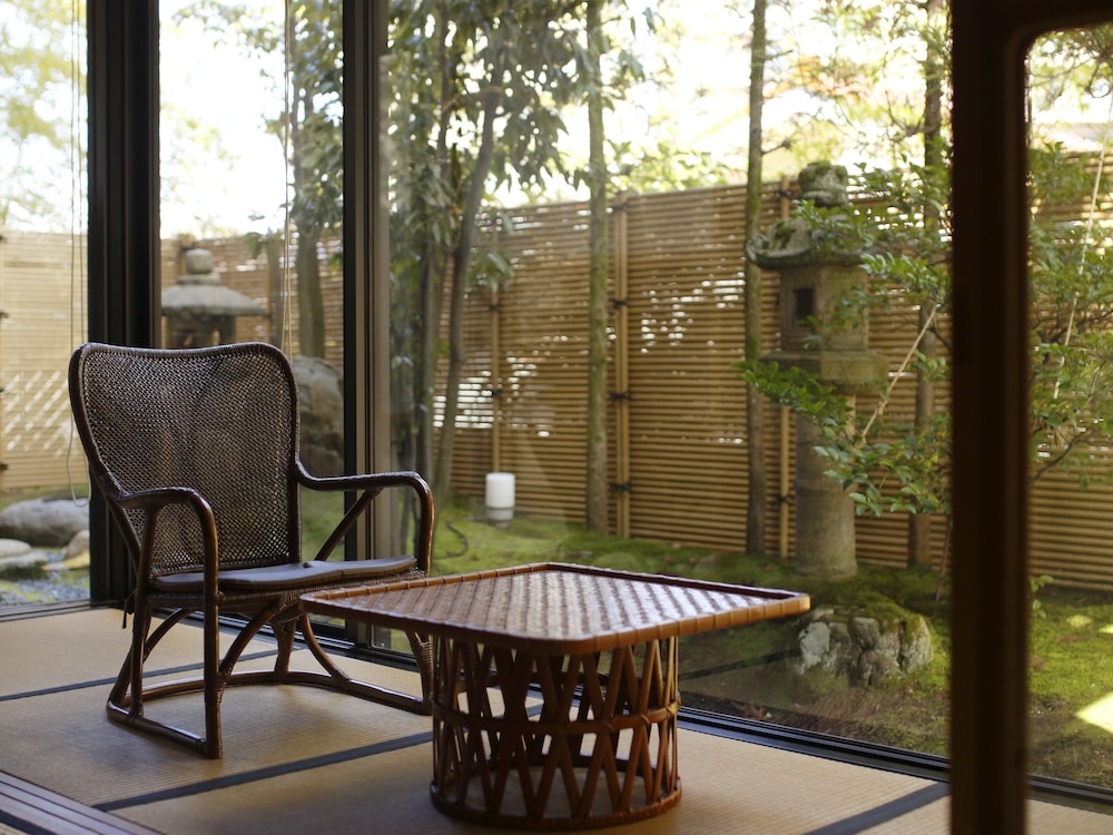 Japanese Style Superior Room, Non Smoking | Tempura Dinner Plan (Breakfast included) photo 3