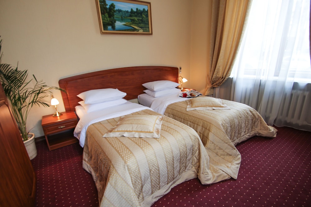 Standard Twin Room, 2 Twin Beds photo 3