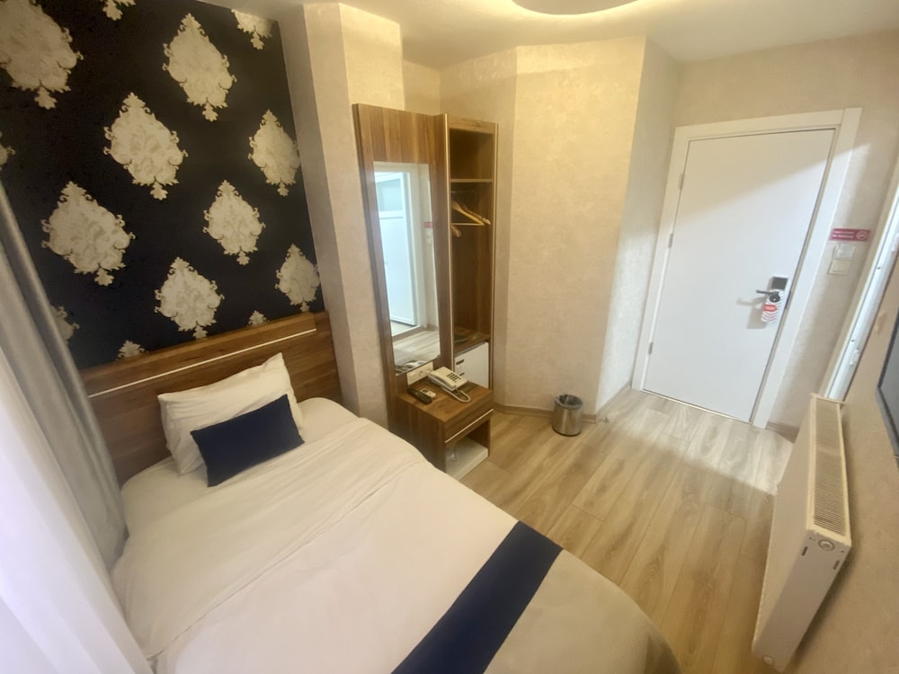 Economy Room photo 2