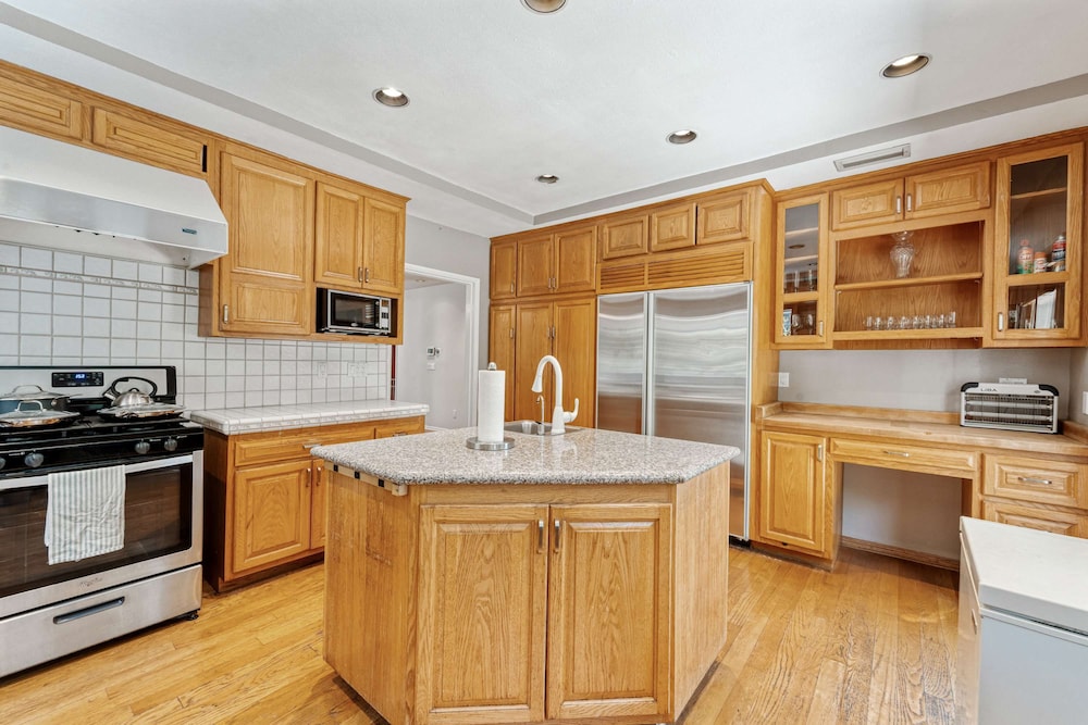 NEW - 1 Location-family-5br-yard-gym-parking, 사진 10