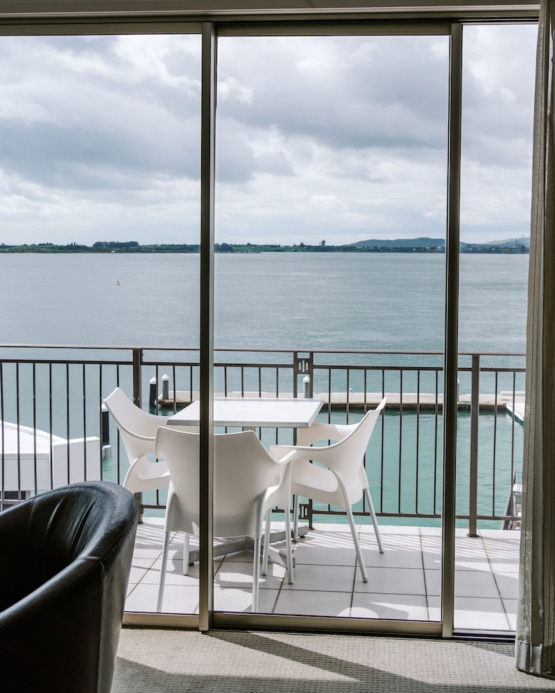 Two Bedroom Harbour Apartment - Photo 1