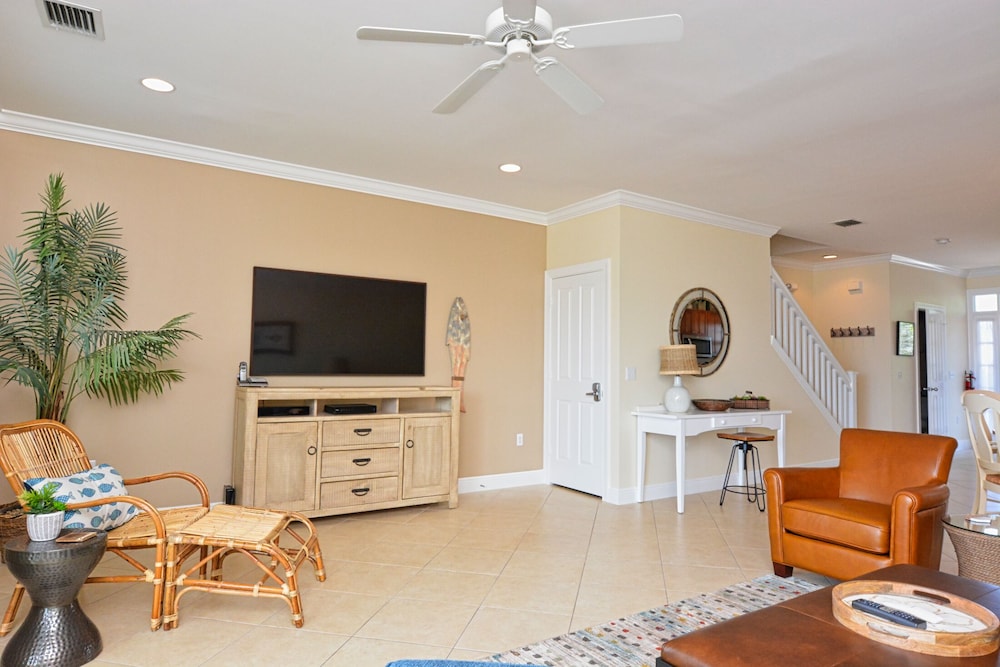 Townhome photo 2