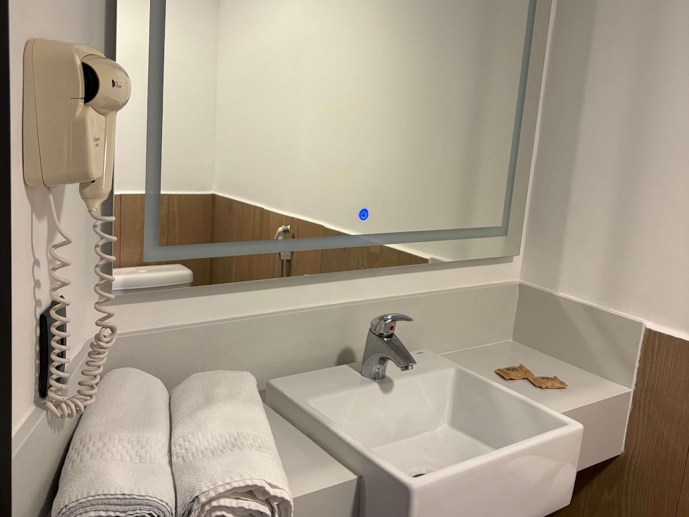 Standard Room, 1 Double Bed, Accessible photo 2