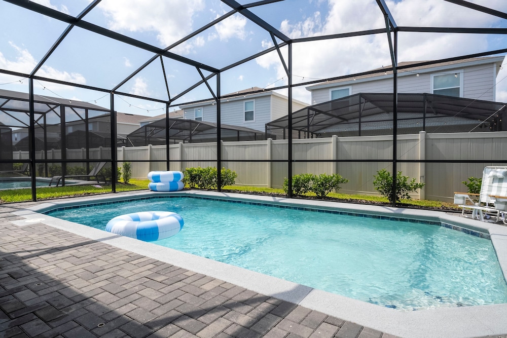 Stunning 5-bedroom Retreat in Windsor Island Resort, Photo 50