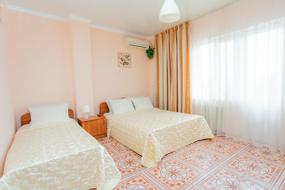 Standard Triple Room, Balcony photo 1