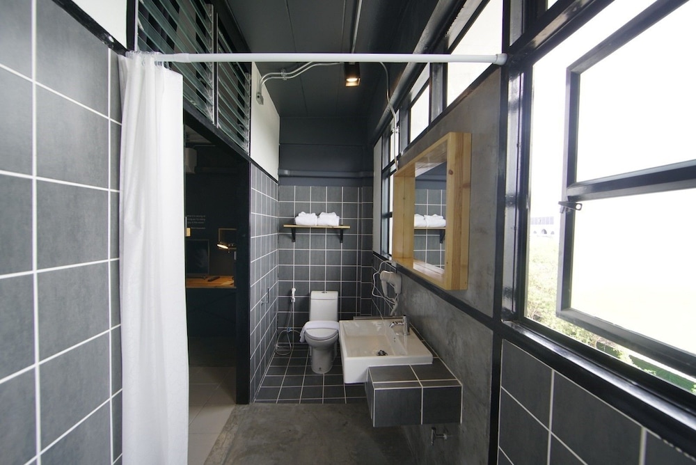 Standard Double Room - Photo 6