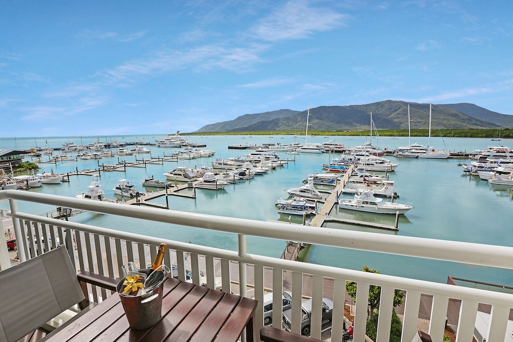 Executive Marina View King - Photo 8