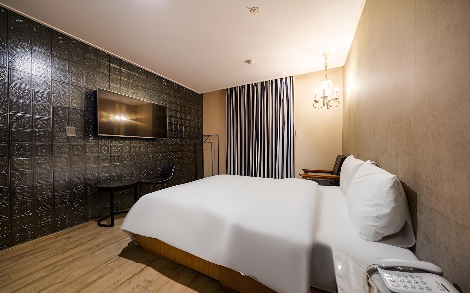 Room (Suite - RTX 2060 1PC (Disney Plus ava) - Photo 3
