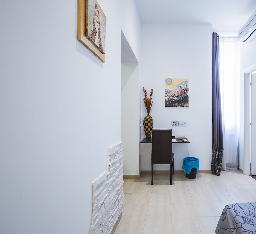 Suite (Fontana di Trevi) photo 2