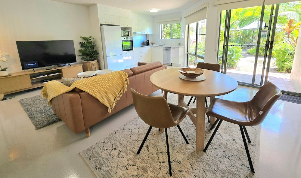 Superior Apartment, 1 Bedroom, Non Smoking, Pool View