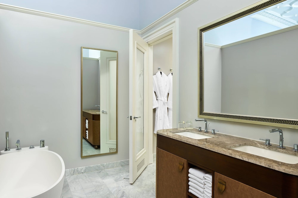 Suite, 1 Bedroom - Photo 5