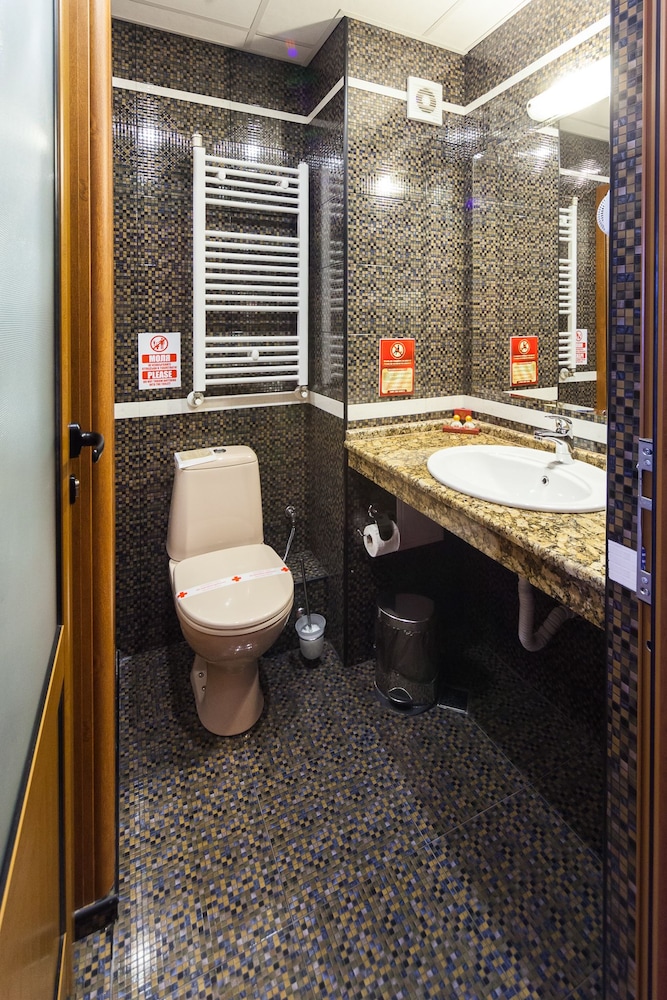 Economy Double or Twin Room photo 3