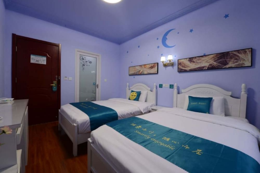 Family Room (Mainland Chinese Citizen Only)