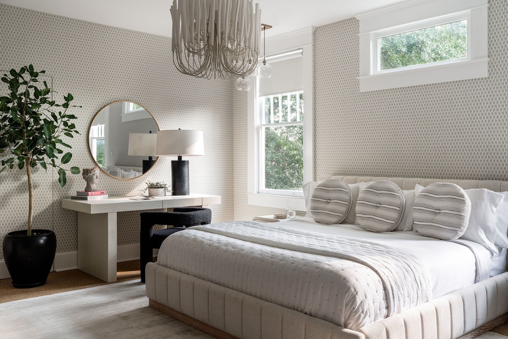 Luxury Single Room (De Soto Suite) photo 1