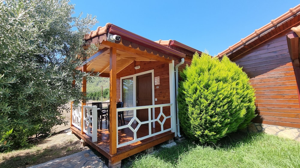 Premium Bungalow, 1 Bedroom, Kitchenette, Garden Area photo 1