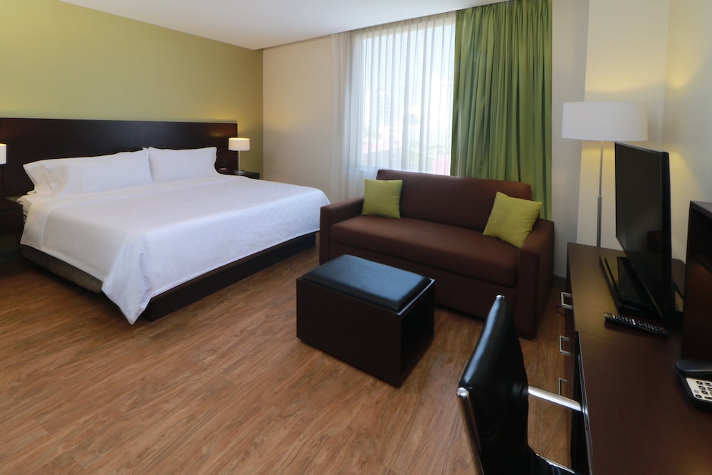 Studio Suite, 1 King Bed, Kitchen photo 1