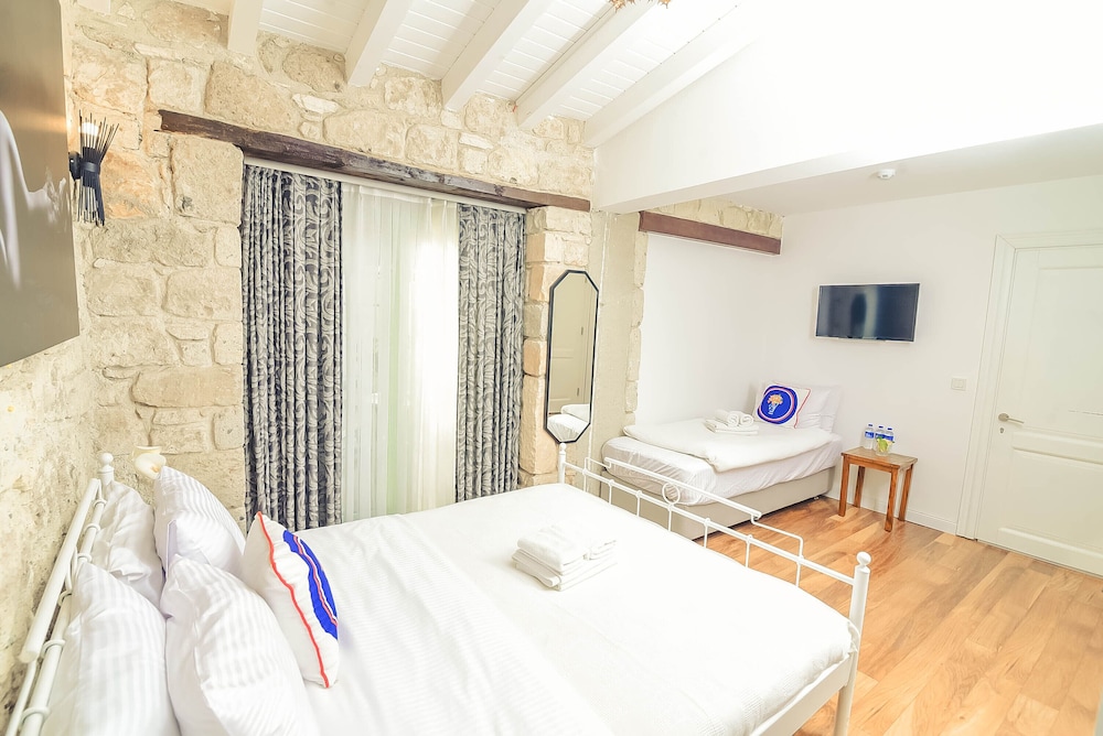 Deluxe Triple Room photo 1