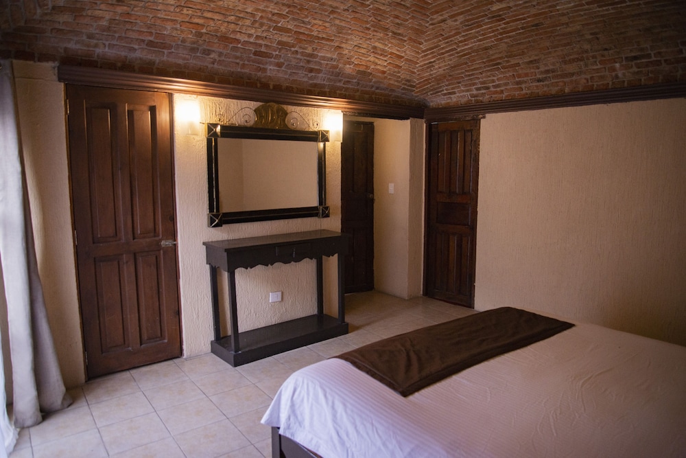 Superior Room, 2 Bedrooms, Balcony, City View photo 1