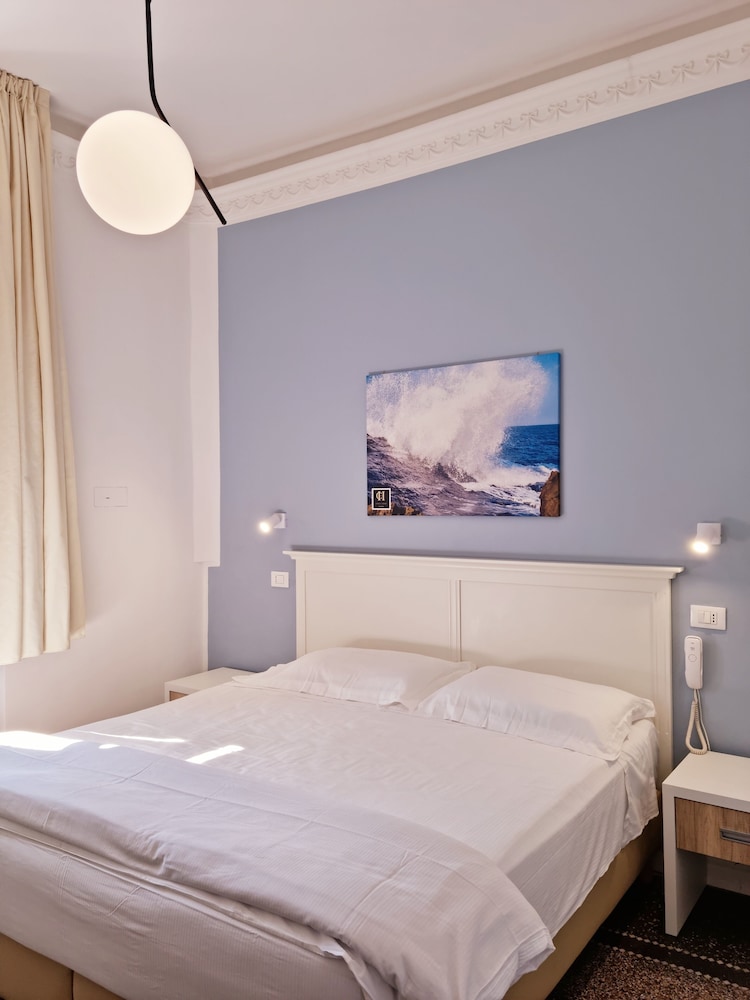 Classic Room - Photo 5