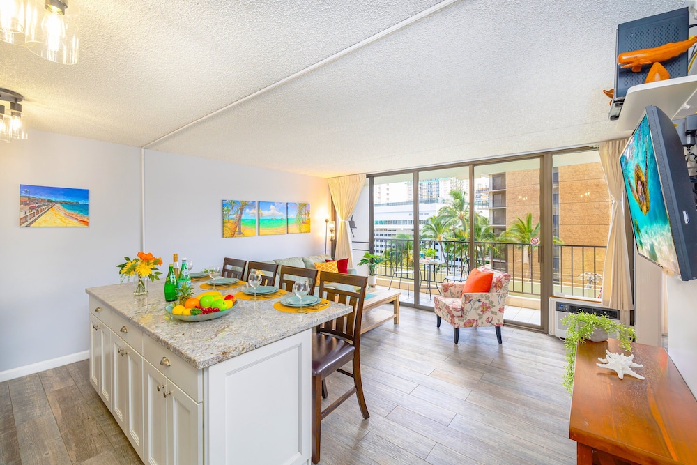 Family Apartment, 1 Bedroom, Balcony, Partial Sea View (0012)