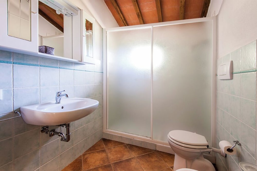 Deluxe Apartment, 1 Queen Bed with Sofa bed, Pets Allowed, Garden View photo 2