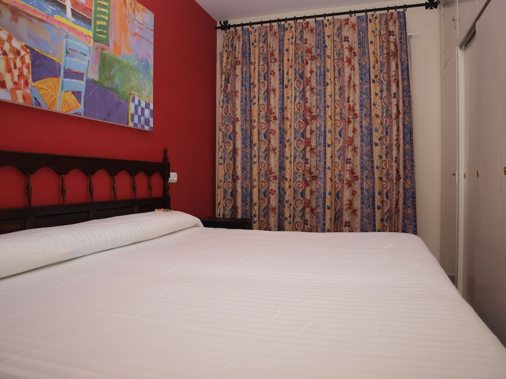 Double Room, Pool View (Atic) photo 2