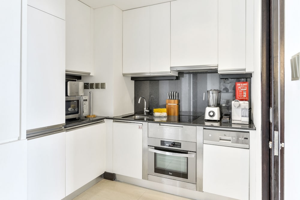 Deluxe Studio Suite photo 2