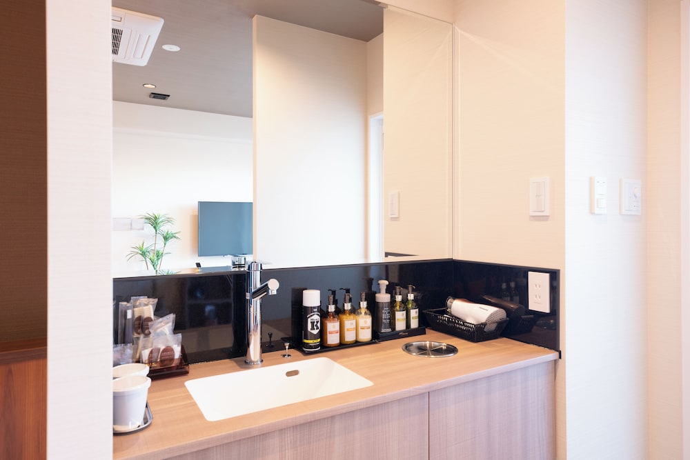 Modern Japanese style junior suit room with open-air bath Non-smoking - Photo 3