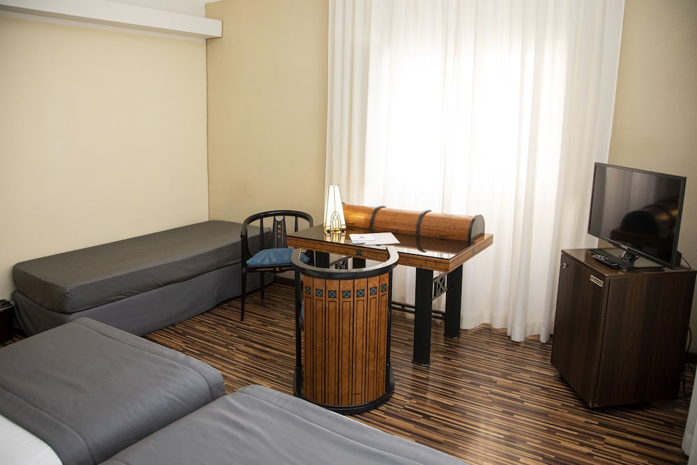 Standard Triple Room, Multiple Beds