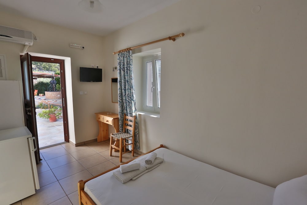 Standard Double Room, 1 Bedroom photo 2