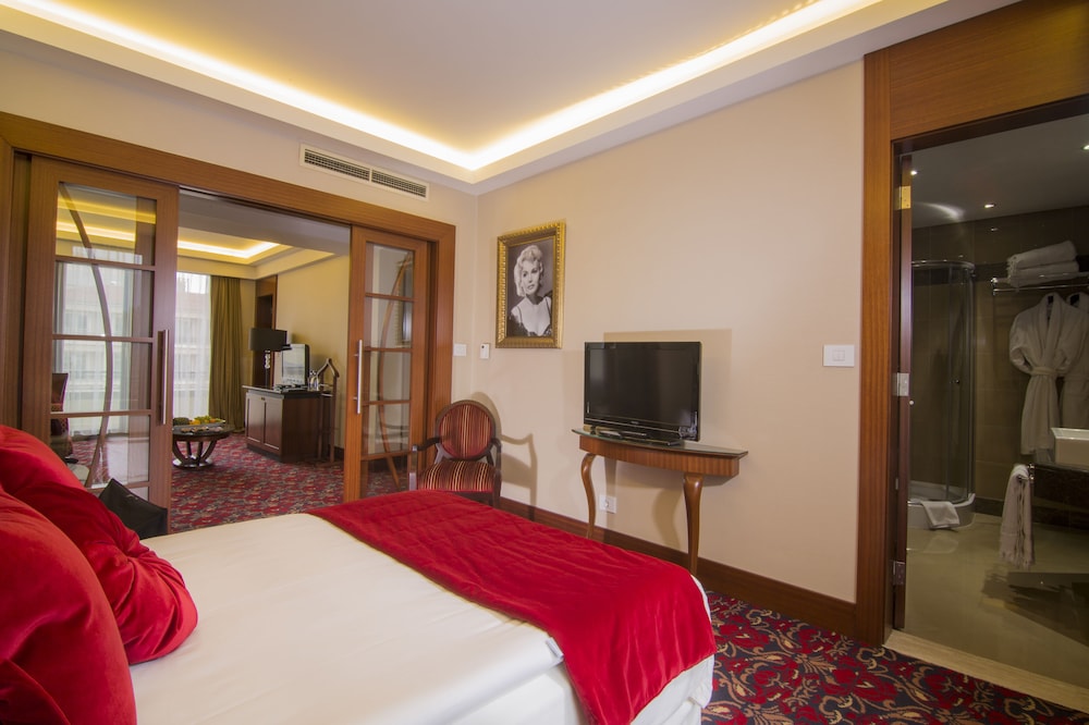 Signature Suite photo 1