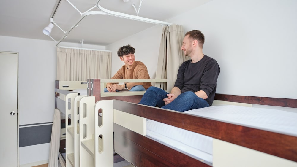 [Shared Bathroom] Shared Dormitory (6 Bedrooms)