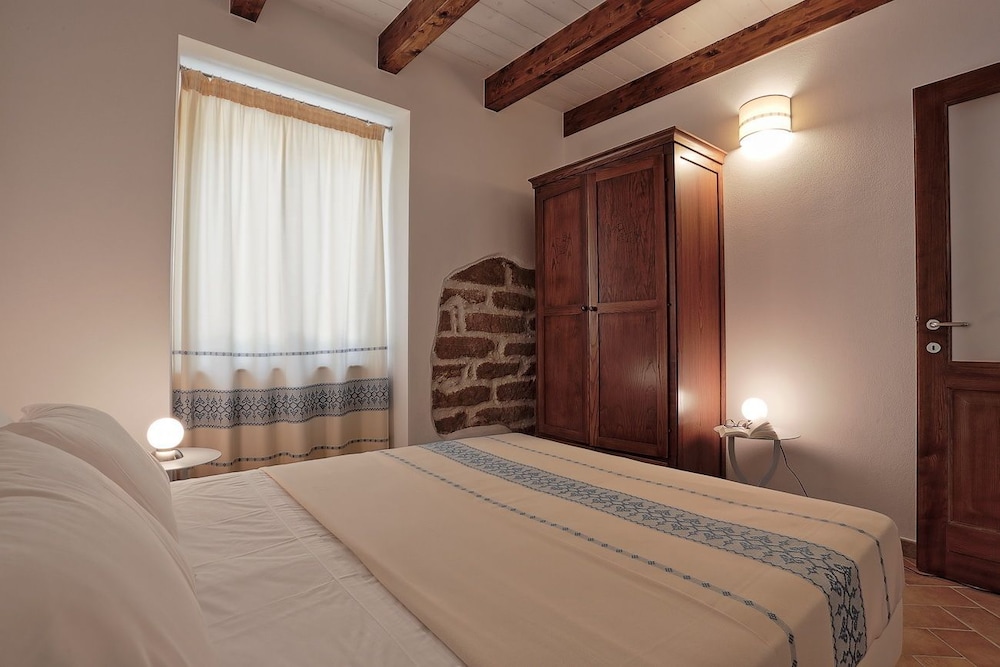 Suite, 1 Bedroom photo 2