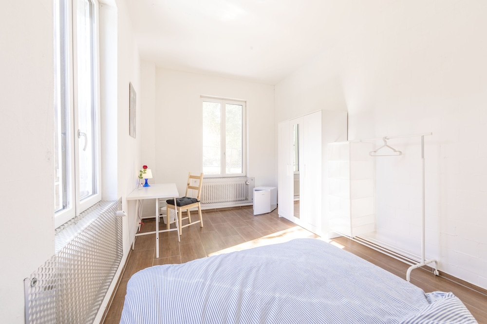 Basic Double Room (Yellow Inn 6) photo 2