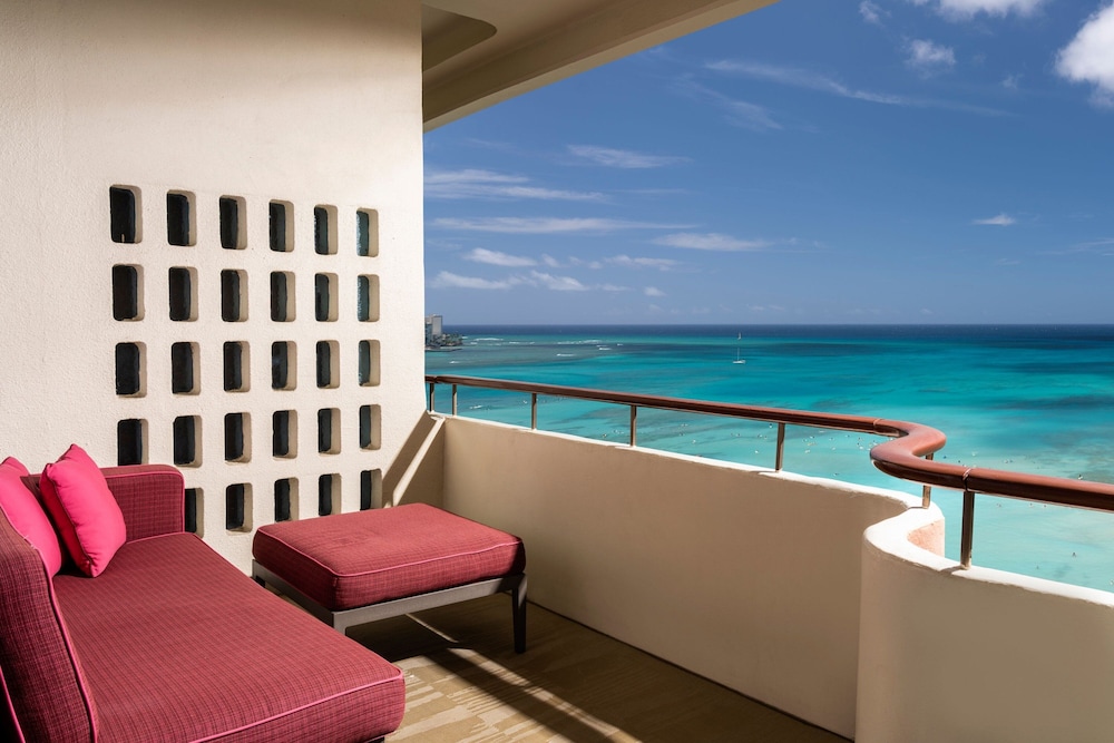 Mailani Tower Ocean Suite 1 Bedroom, Mobility/Hearing Accessible, Oceanfront thumbnail 6