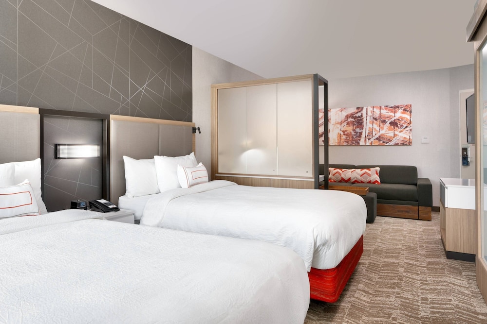 Suite, Multiple Beds - Photo 7