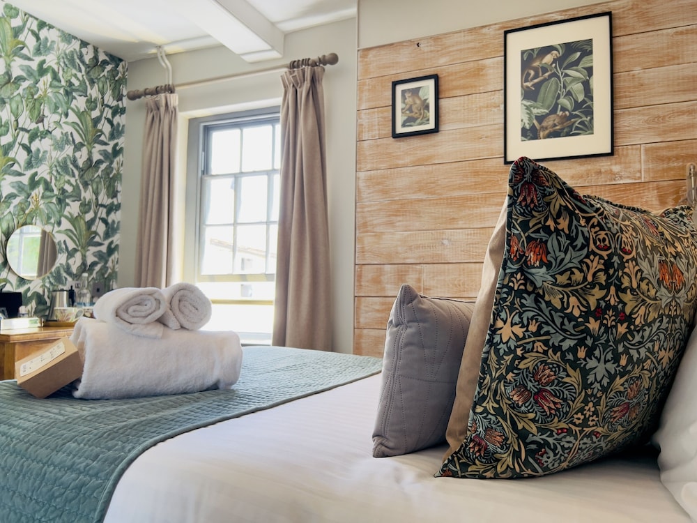 Double Room, Ensuite (Small) photo 1