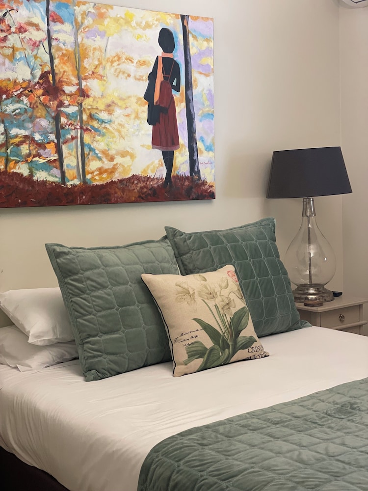 2 Bedroom Etona Deluxe Suite photo 2