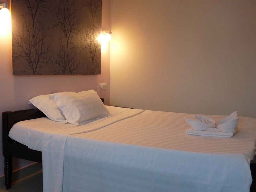 Standard Double or Twin Room photo 1